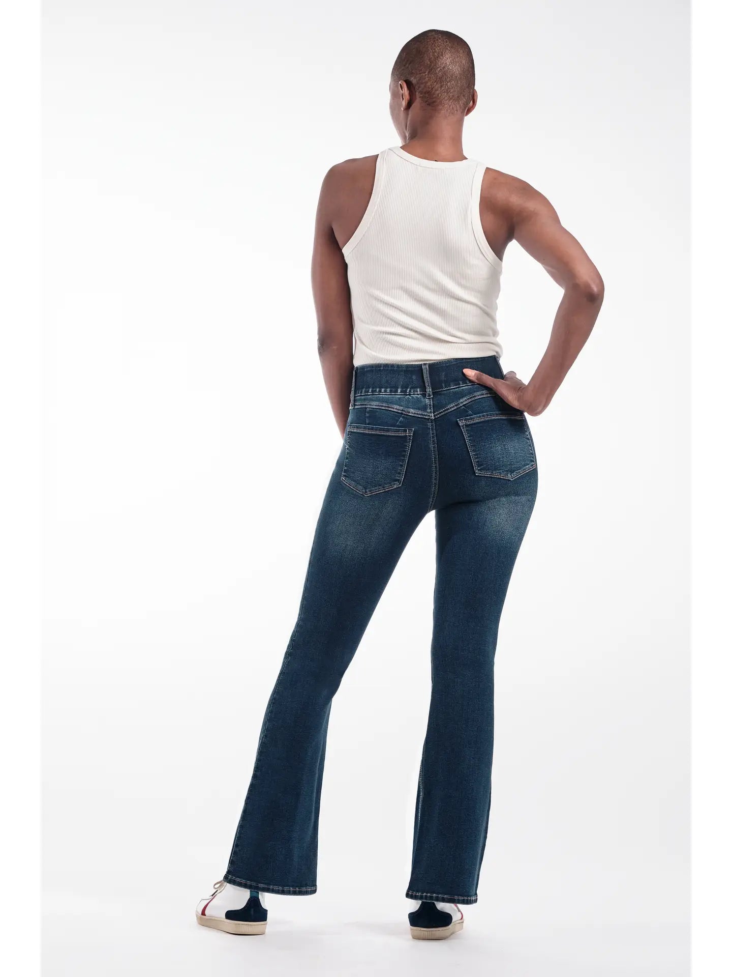 34" Shapewear Fit & Lift Flare Jean in Oretha