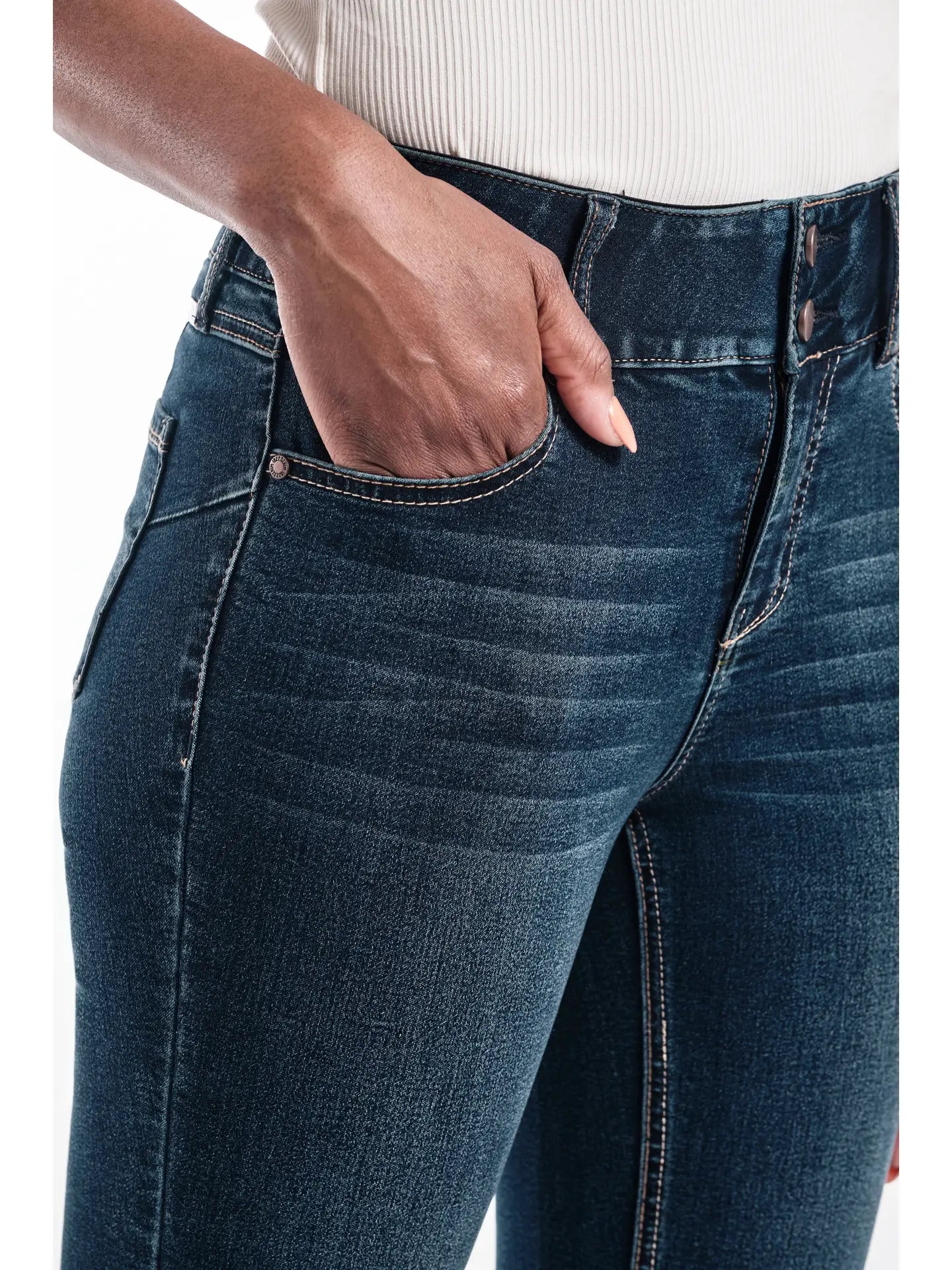 34" Shapewear Fit & Lift Flare Jean in Oretha