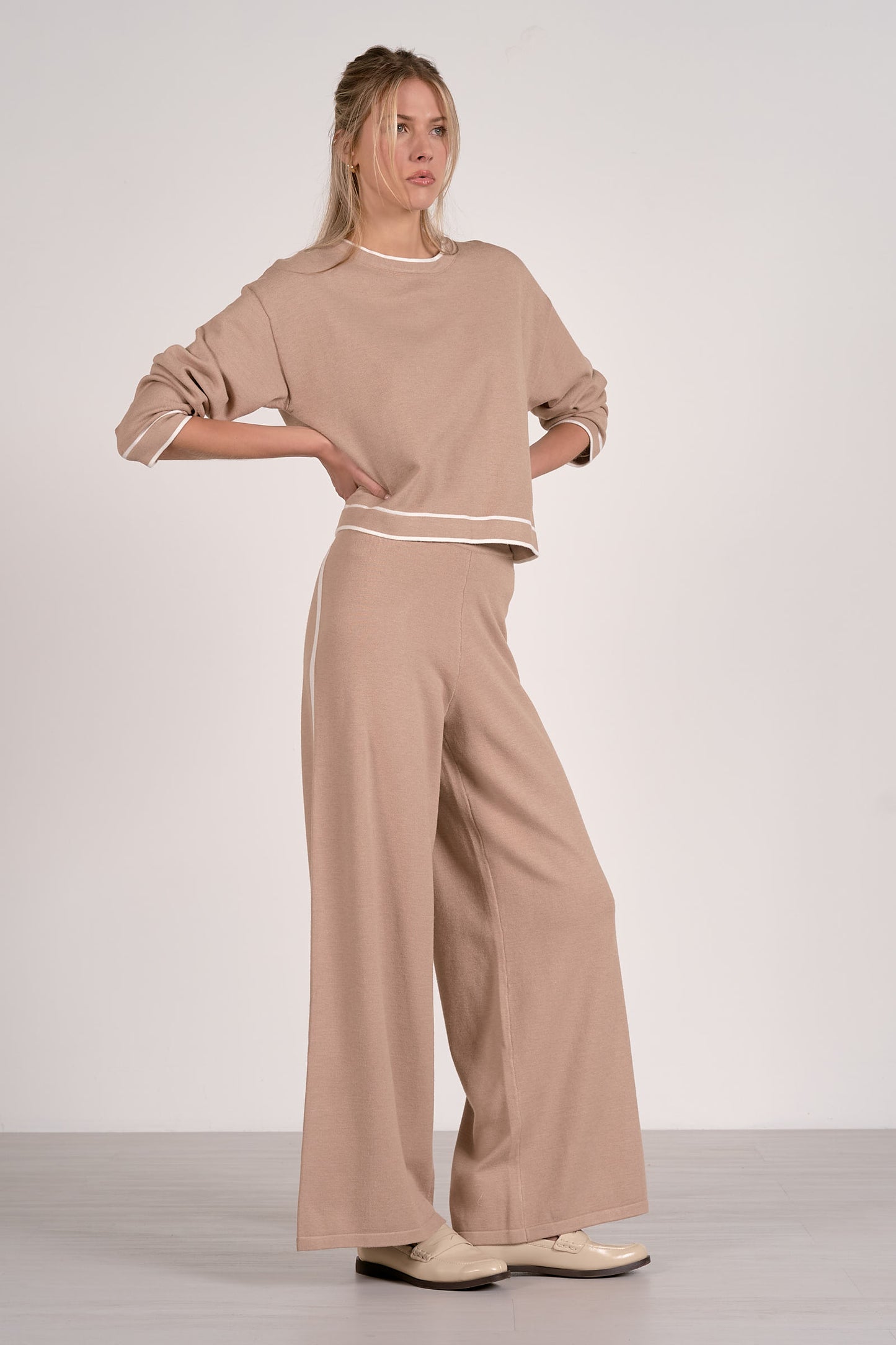 Contrast Crewneck Sweater