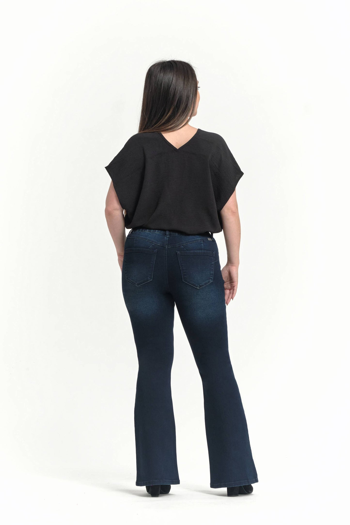 Petite 29" Shapewear Fit & Lift Flare Jean in Ashton