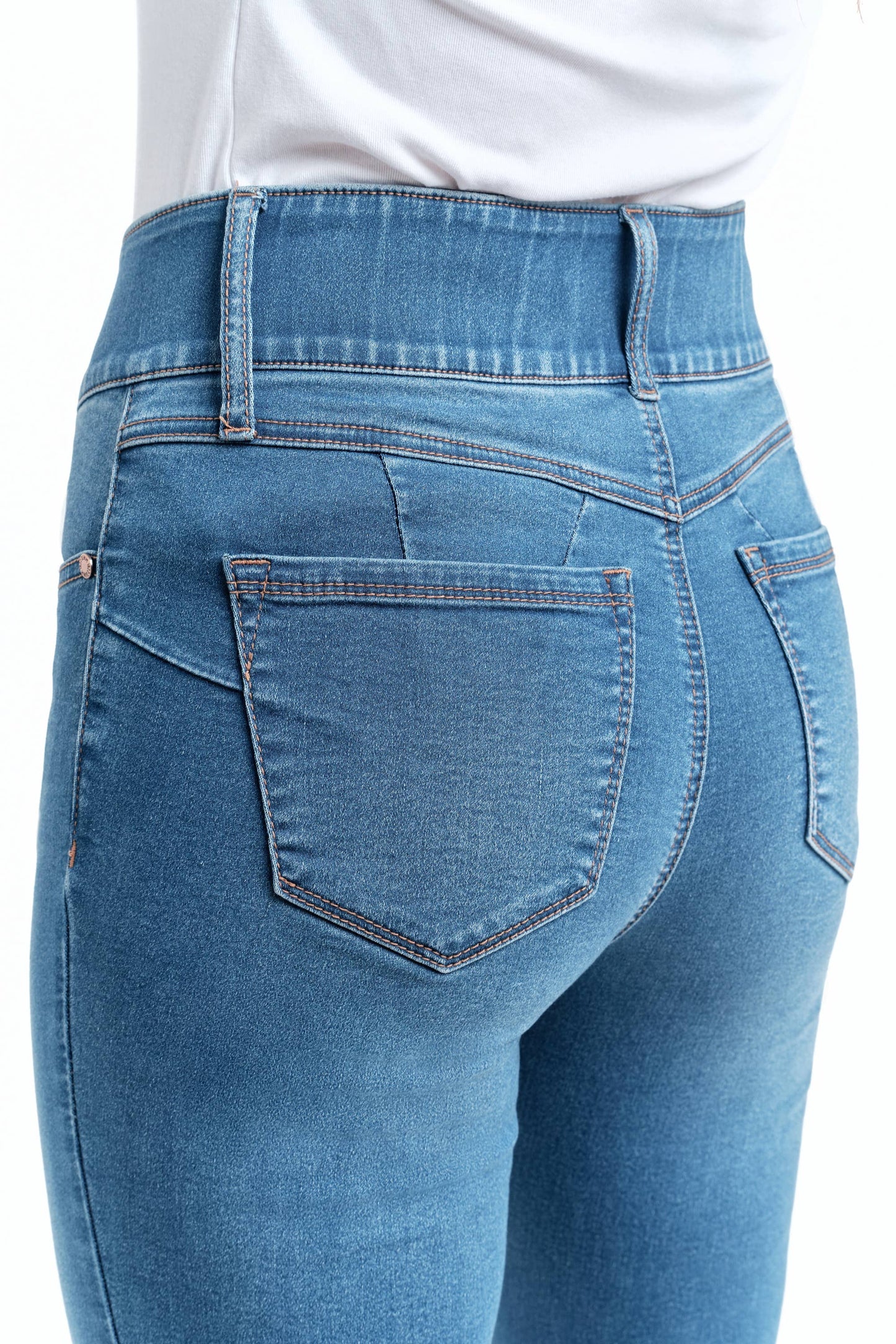 34'' Shapewear Fit & Lift Flare Jean in Elsie