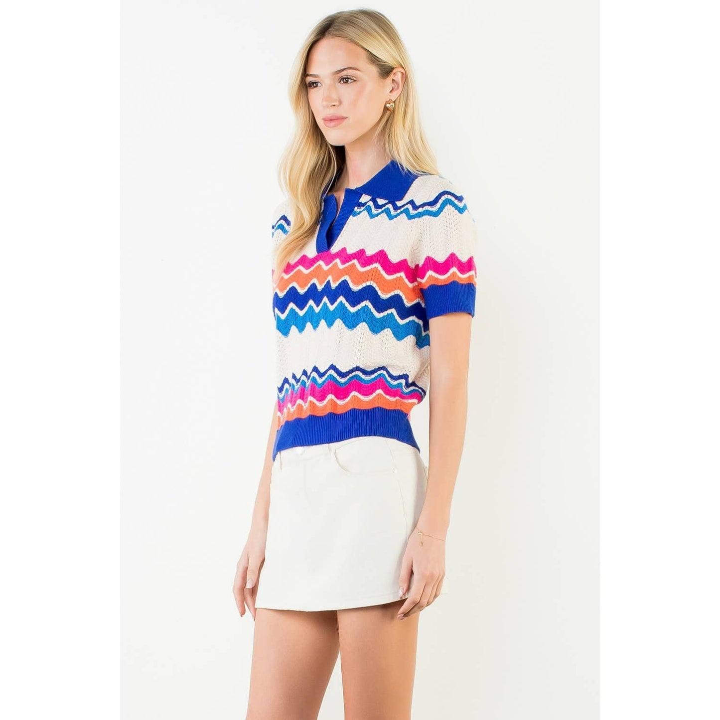 Short Sleeve Collared Zigzag Knit Top