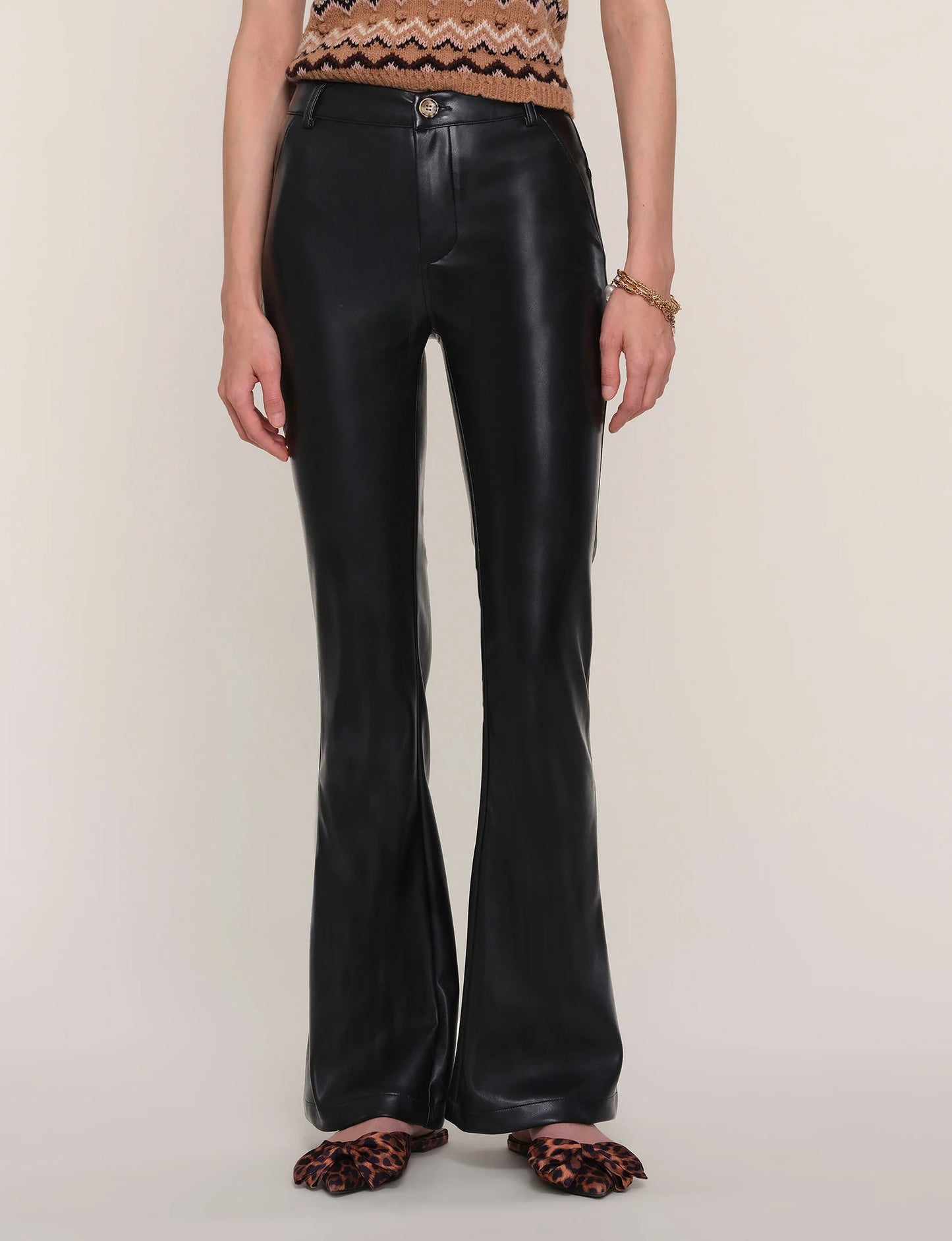 Elisaria Pant