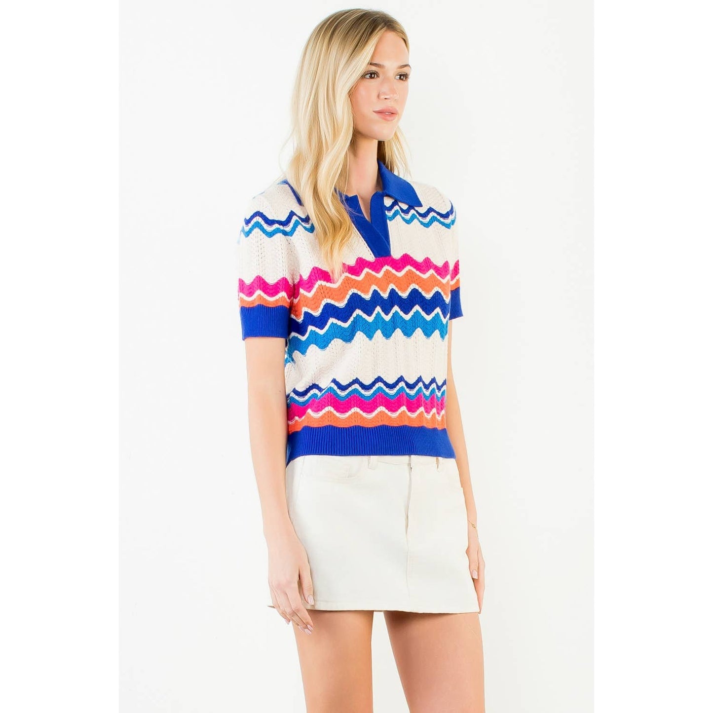 Short Sleeve Collared Zigzag Knit Top