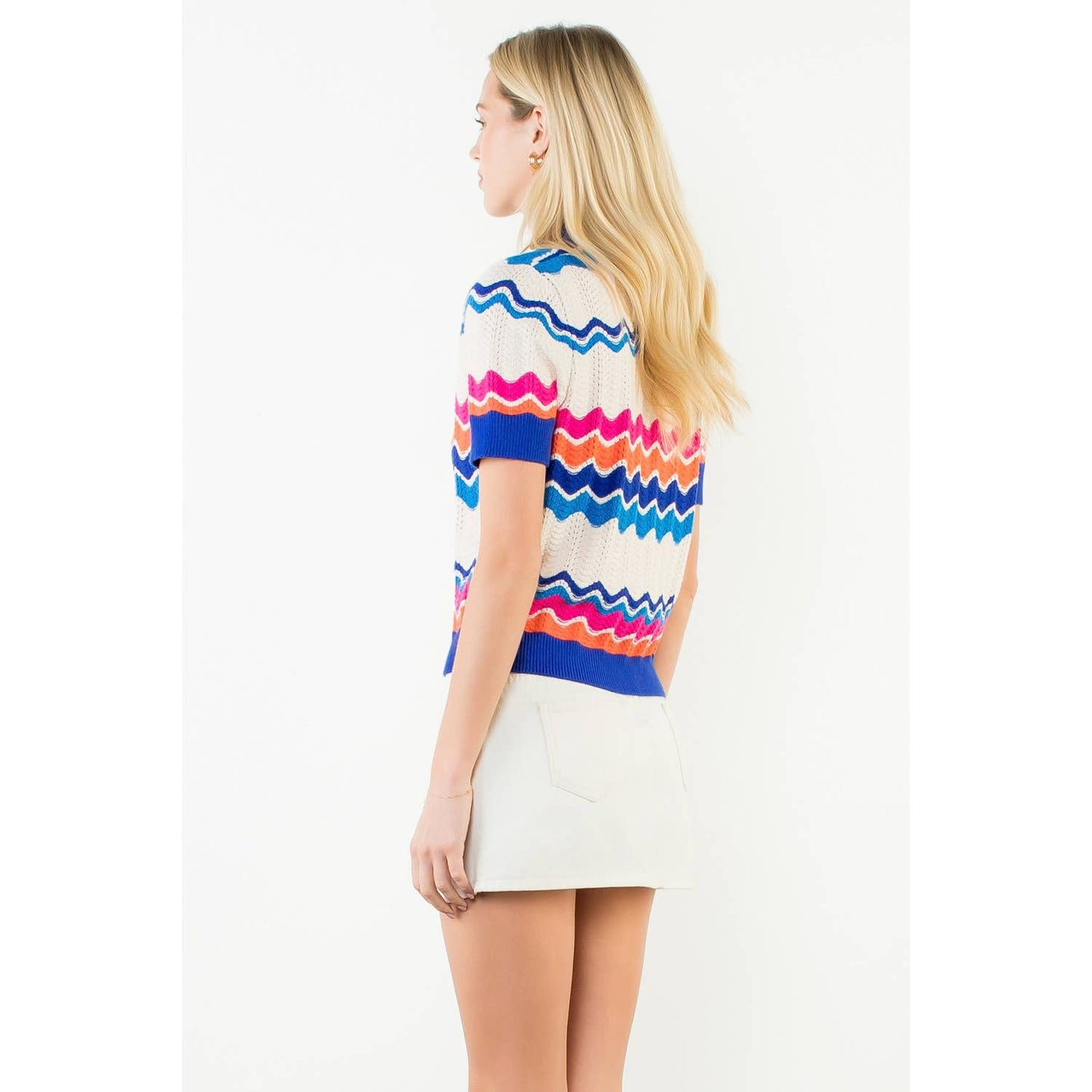 Short Sleeve Collared Zigzag Knit Top